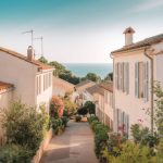 Bormes les mimosas : investir ou séjourner dans ce joyau du var