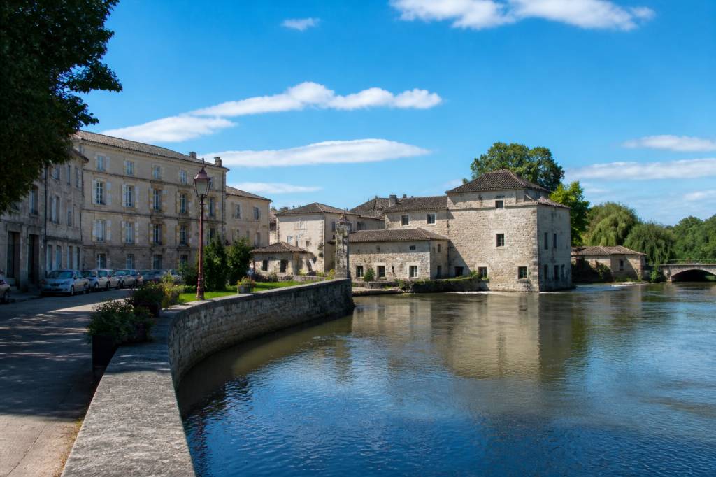 Agence immobilière Mansle : conseils pour réussir votre projet immobilier en Charente